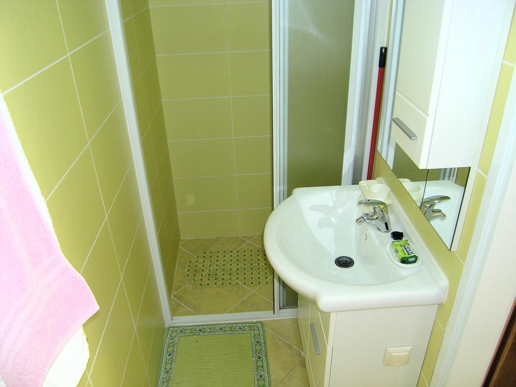 Apartman Vera Krk Town Buitenkant foto